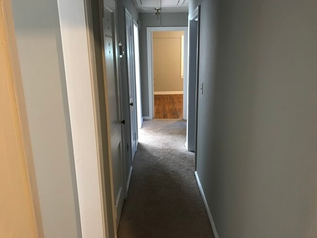 Foto del edificio - 1695 N Druid Hills Rd NE