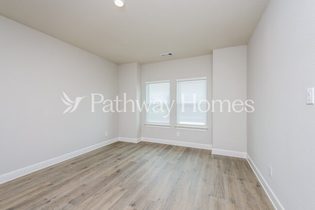 Building Photo - 1037 Costa Vista Trl