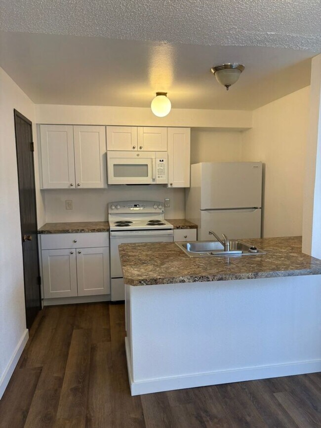 Foto del edificio - MP81 - 6113-6117 N. Addison St.