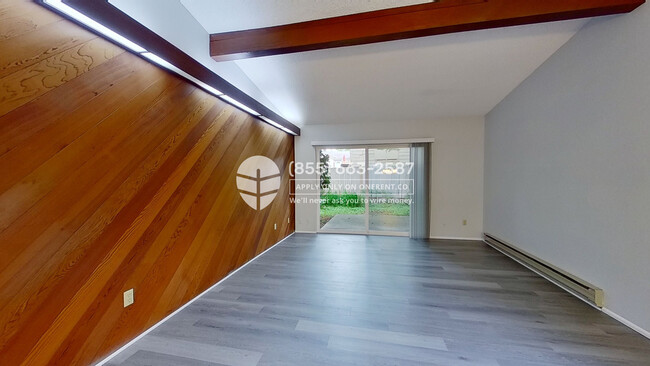 Building Photo - 1408 NE 154th St
