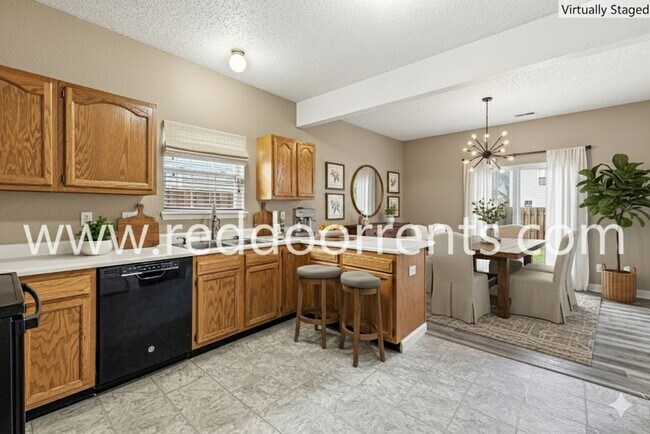 Foto del edificio - Available Now!