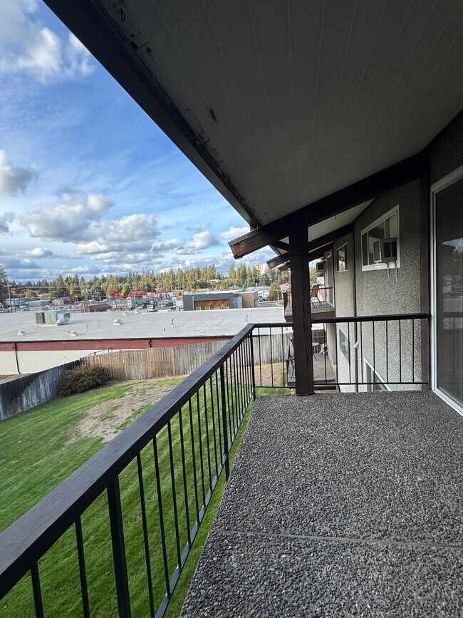 Foto del edificio - 2921 E 32nd Ave