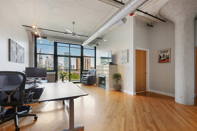Building Photo - 221 E Cullerton St