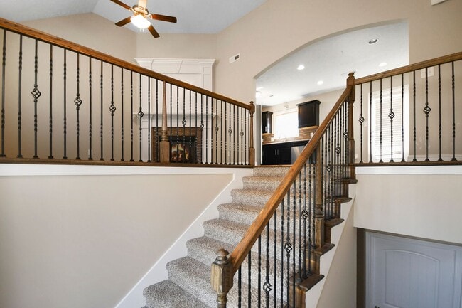 Building Photo - Pet Friendly Four Bedroom with Basement!