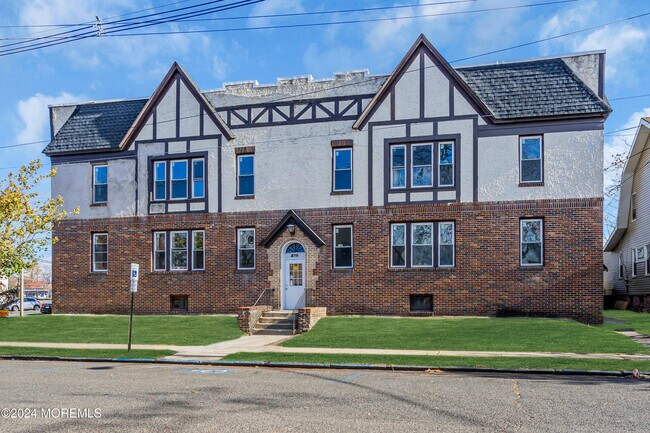 Foto del edificio - 922 4th Ave