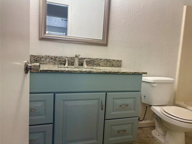 Foto del edificio - 2049 Sierra St