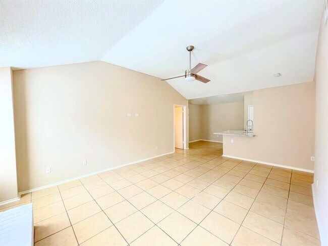 Foto del edificio - 5619 Gineridge Dr