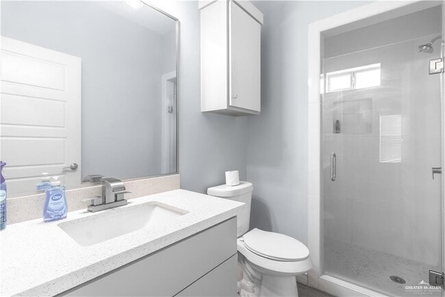 Foto del edificio - 3404 S Colt Ln