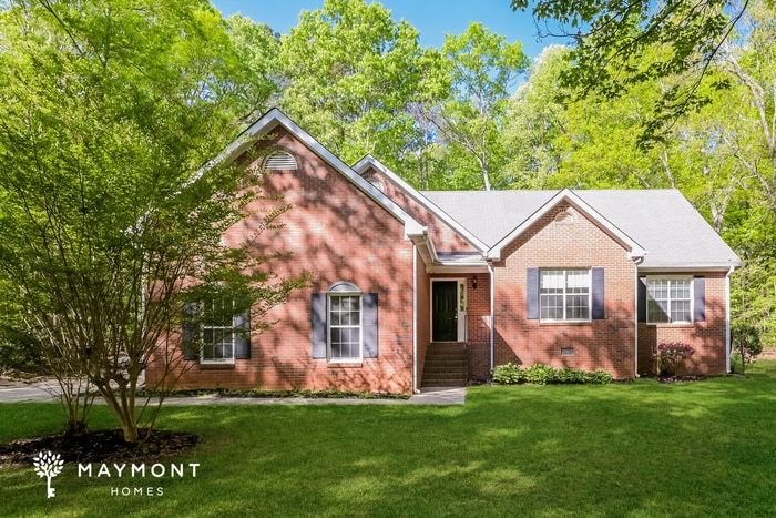 Primary Photo - 47 Lakesprings Dr