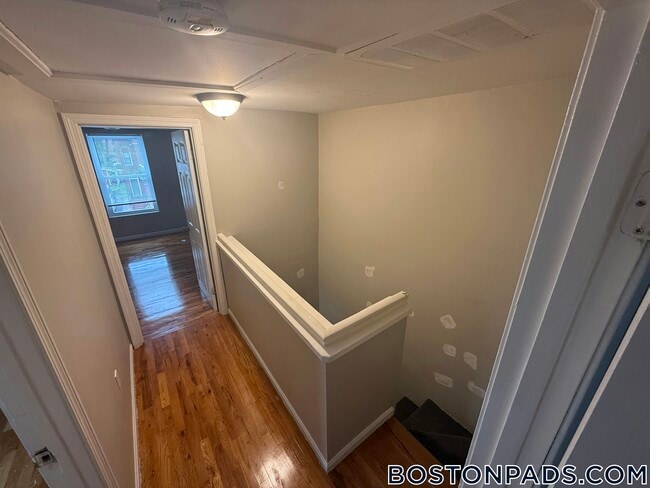 Building Photo - 38 Forest St
