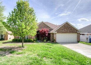 Building Photo - 6518 Warwick Dr