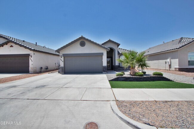 Foto del edificio - 13416 Cinderford Ave
