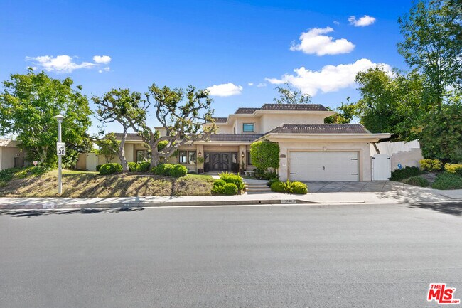 Foto del edificio - 3730 Westfall Dr