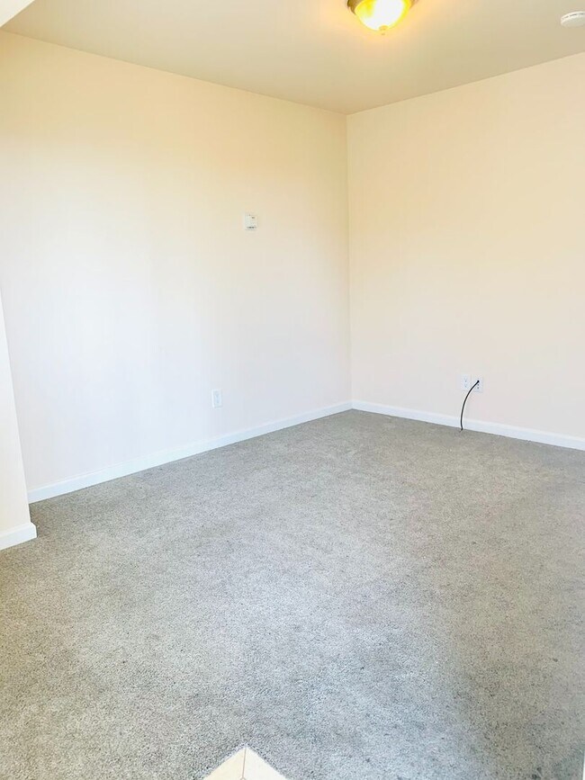 Foto del edificio - 1BD/1BA Mission Hills Apartment w/ 1-Car Garage! Only $2,095/mo~