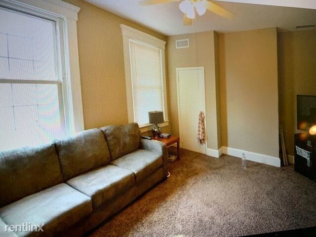 Foto del edificio - 332 E 9th St