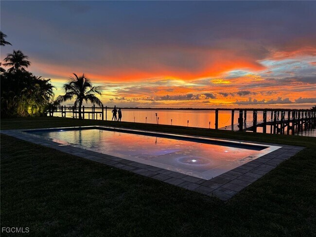 Foto del edificio - 4369 Cypress Ln