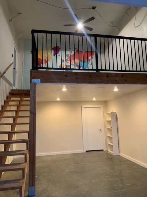 Foto del edificio - 1254 E 12th St