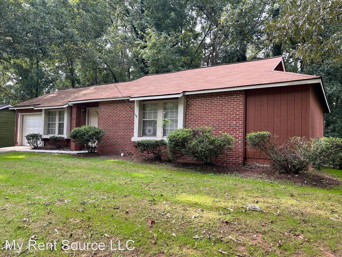3 br, 2 bath House 4071 River Rd House Rental in Ellenwood, GA