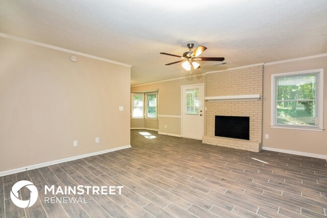 Building Photo - 1642 Sugarmaple Dr SW