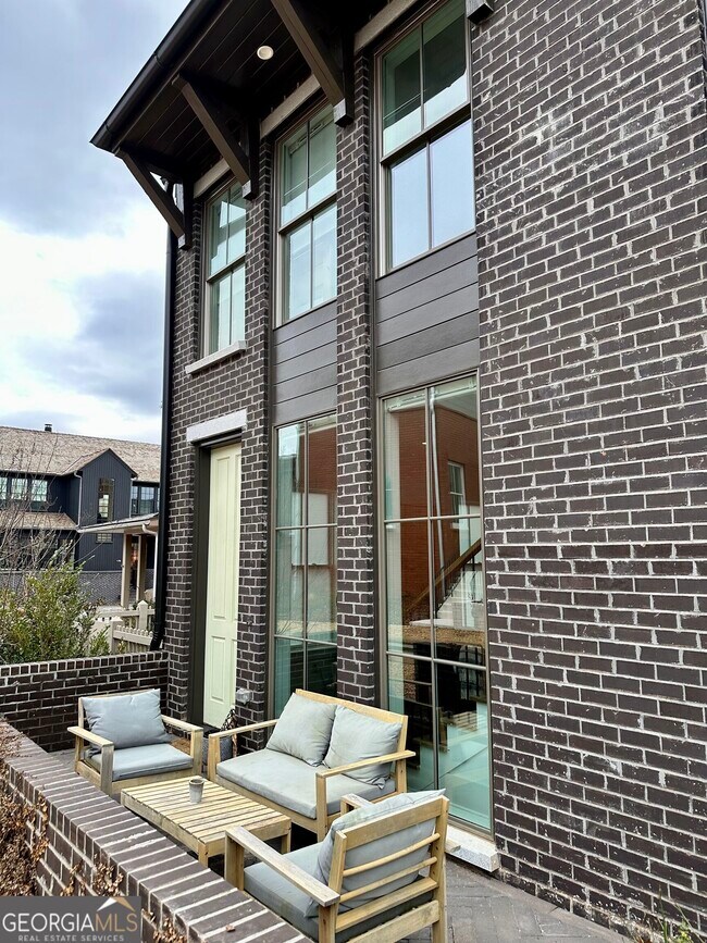 Foto del edificio - 210 Glasgow Ln