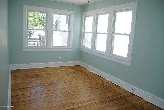 Building Photo - 314 1/2 McCabe Ave