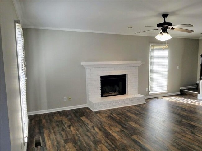 Building Photo - 4807 Shallow Farm Dr NE