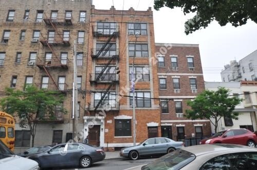 Foto principal - 1207 Ogden Ave