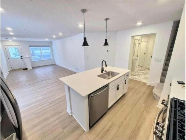 Foto del edificio - 14953 Archdale Ln