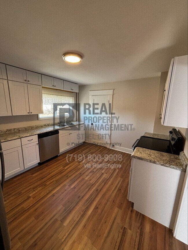 Foto del edificio - 1938 E 6th St