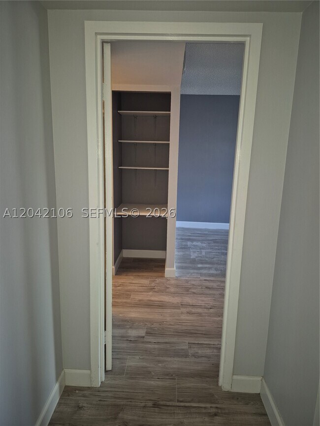 Foto del edificio - 16565 NE 26th Ave