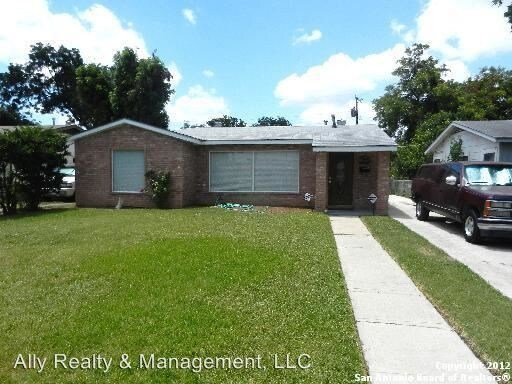 Primary Photo - 226 Arapahoe Dr