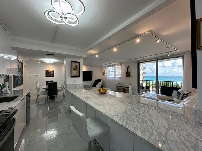 Building Photo - 9273 Collins Ave