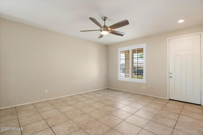 Building Photo - 17626 W Paraiso Dr