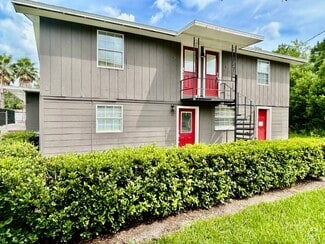 Building Photo - 306 Lake Millsite Rd E