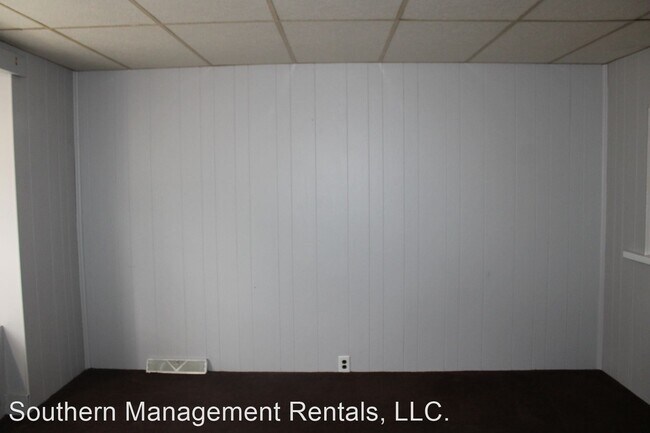 Building Photo - 3 br, 1 bath House - 627 N. Hartley Street...