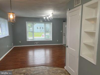 Foto del edificio - 2521 Newglen Ave