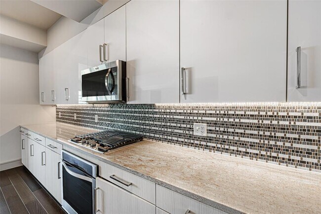 Foto del edificio - 1414 Wood Hollow Dr