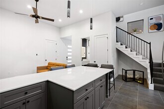 Building Photo - 13918 Bee Flower Ln