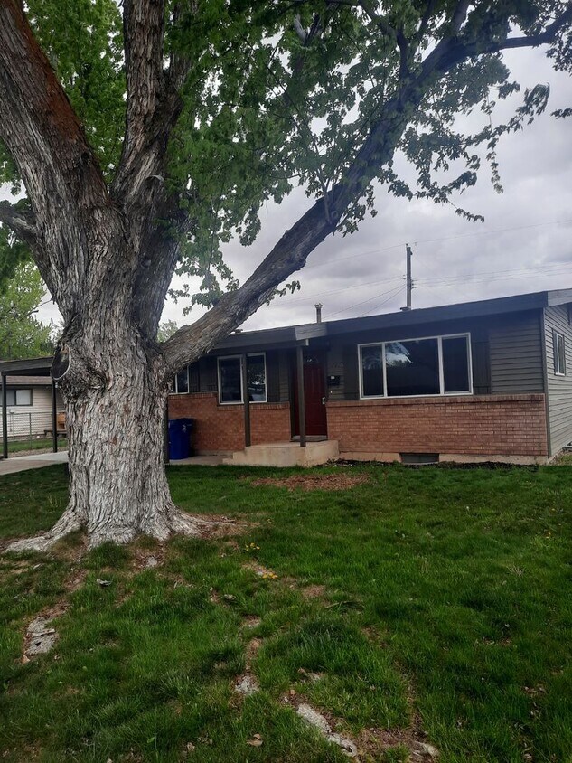 1135 Phelps Cir, Mountain Home, ID 83647 House Rental in Mountain