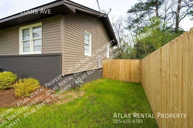 Building Photo - 102 Louis Ave