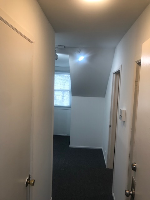 Building Photo - 3100 N Southport Ave