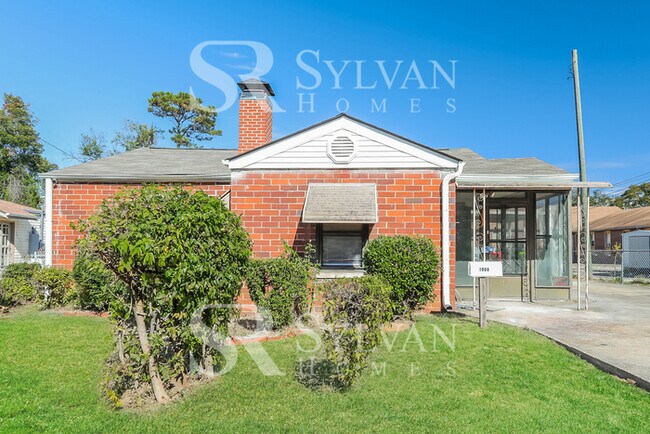 Building Photo - 3 BR, 2 BA home in Oakwood Estates