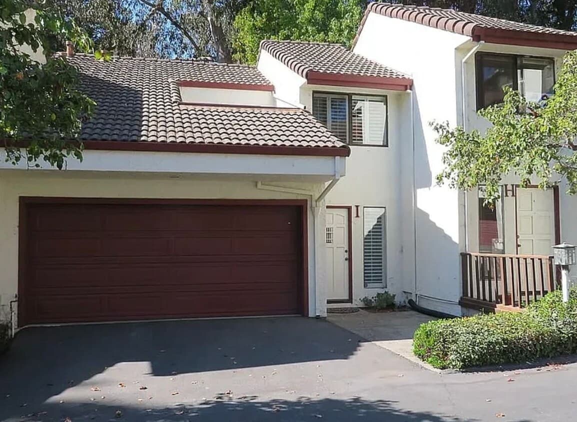 Primary Photo - Santa Cruz Townhome Near UCSC!