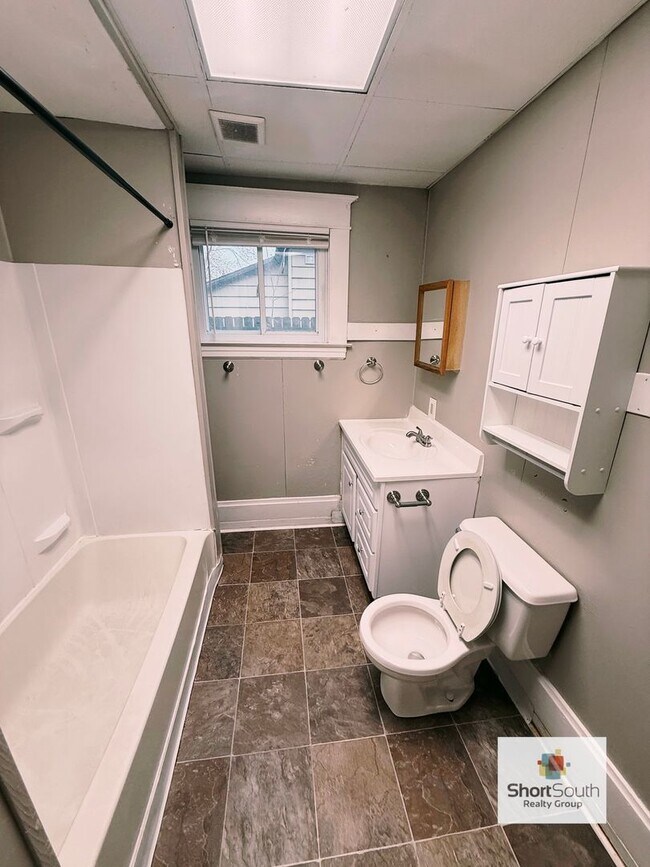 Foto del edificio - 1069 Quarry Ave NW