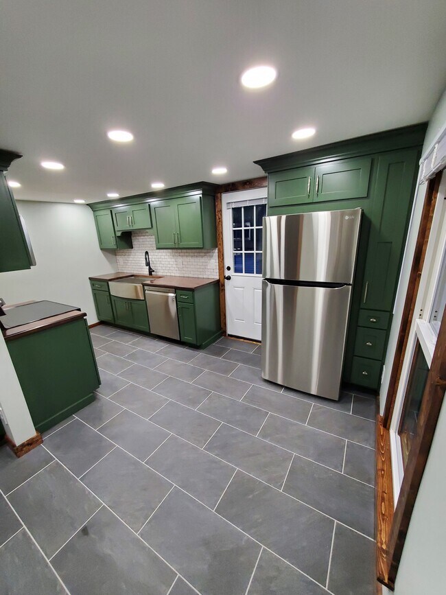 Foto del edificio - 189 E 2nd St