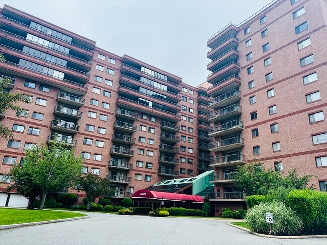 Building Photo - 3920 Mystic Valley Pkwy