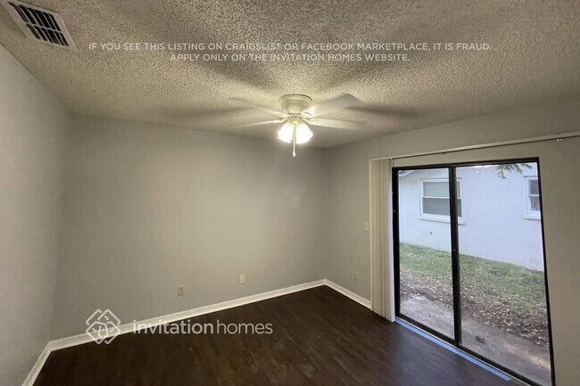 Building Photo - 3223 Pine Club Dr