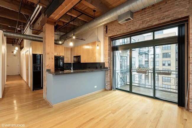 Building Photo - 701 W Jackson Blvd