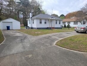 Building Photo - 18 Lyliston Ln