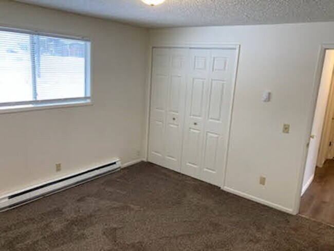 Foto del edificio - 12704-12706 E 31st Ave